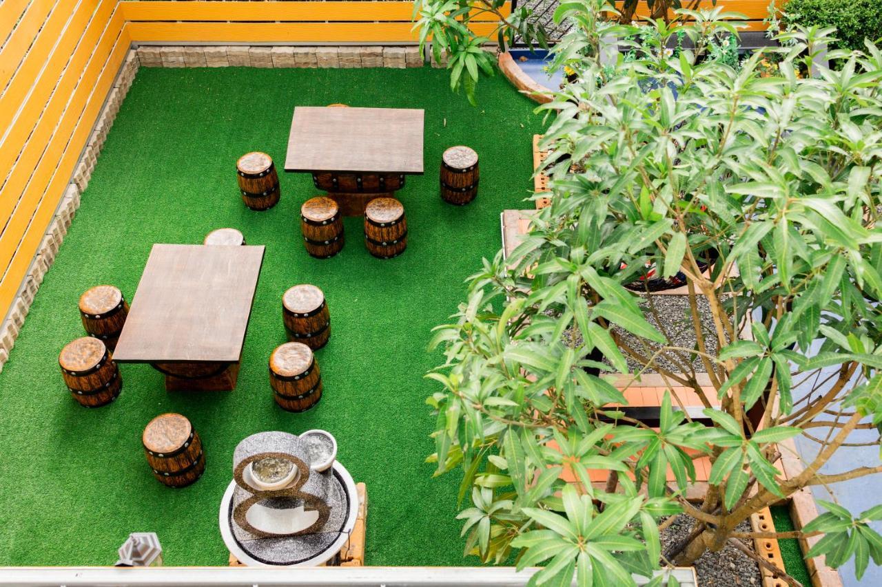 Marco Polo Phuket Poshtel & Bistro Hostel Kültér fotó