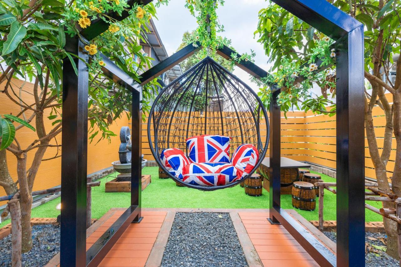 Marco Polo Phuket Poshtel & Bistro Hostel Kültér fotó